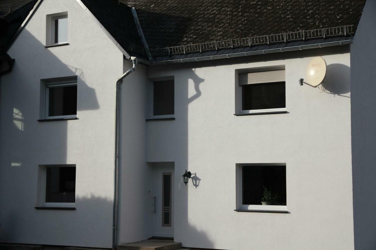 Ferienhaus Am Kreuzberg - Nuerburgring Ulmen Экстерьер фото